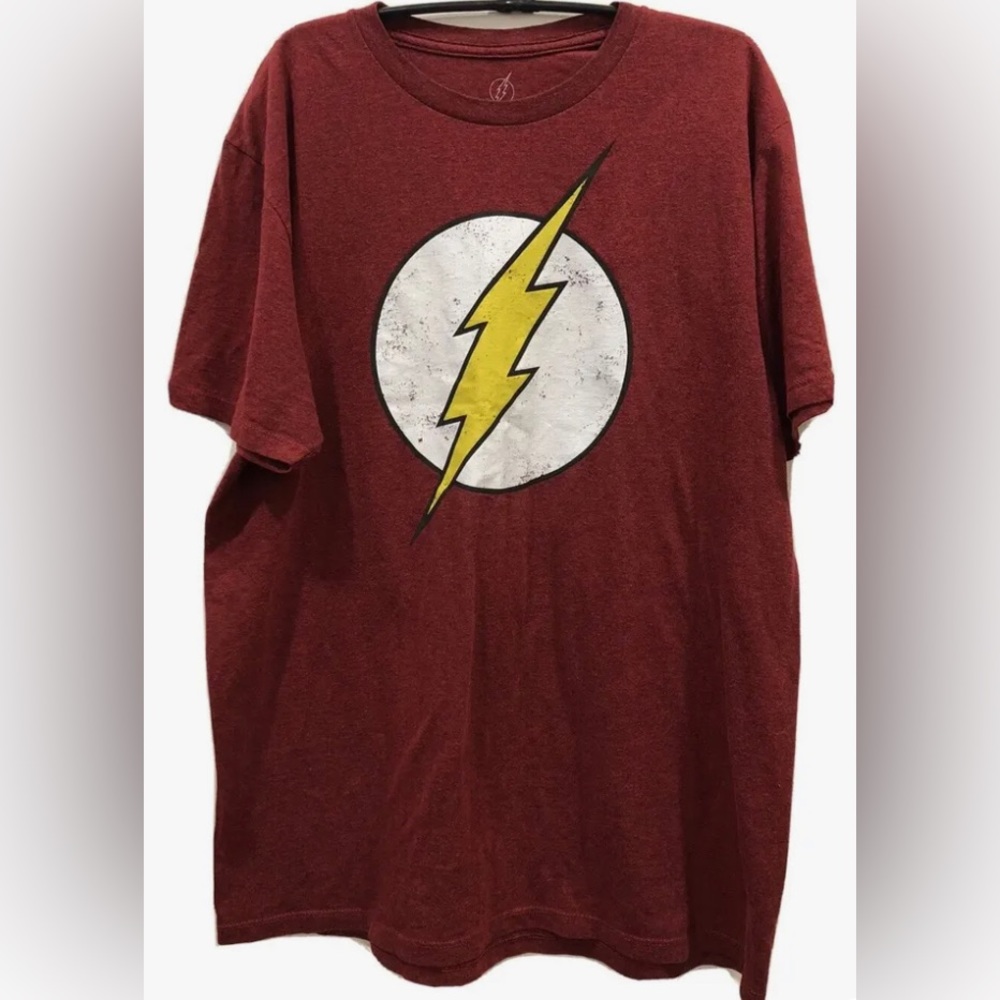 The Flash DC Men’s graphic T-shirt Tee size Large